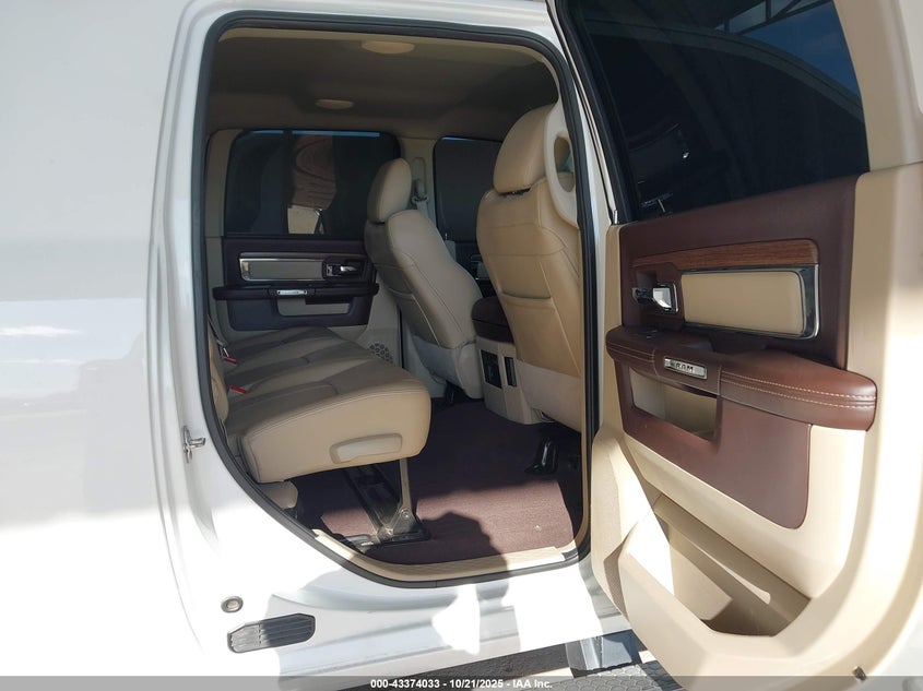 2018 Ram 2500 Laramie 4X4 6'4 Box VIN: 3C6UR5NL5JG142811 Lot: 43374033