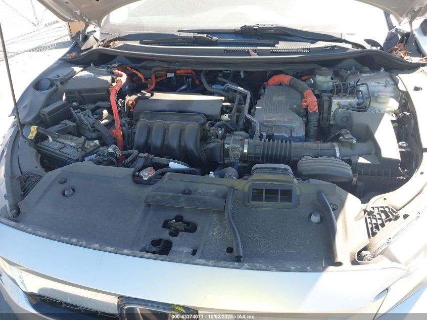 2018 Honda Clarity Plug-In Hybrid VIN: JHMZC5F13JC009060 Lot: 43374071