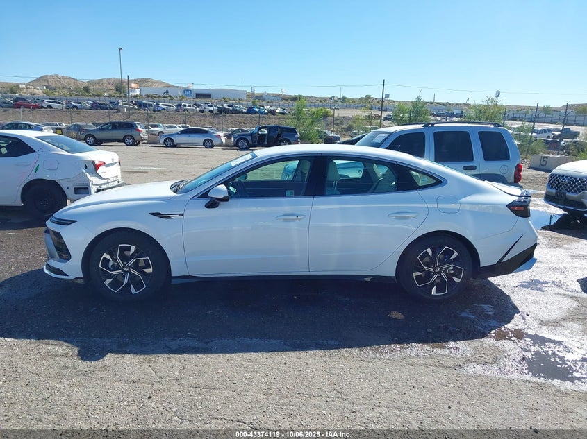 2025 Hyundai Sonata Sel VIN: KMHL64JA4SA471426 Lot: 43374119