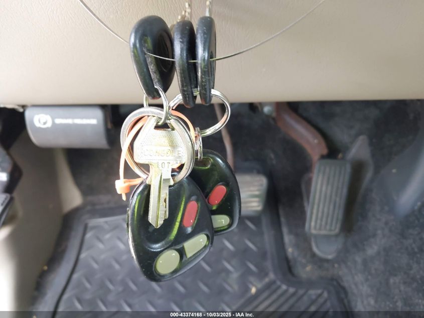 2002 Chevrolet Avalanche 1500 VIN: 3GNEC13T42G197236 Lot: 43374168