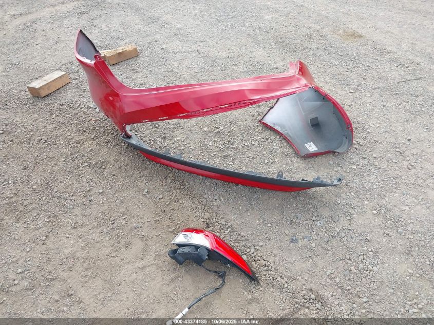 2020 Toyota Corolla Le VIN: 5YFEPRAE8LP045942 Lot: 43374185