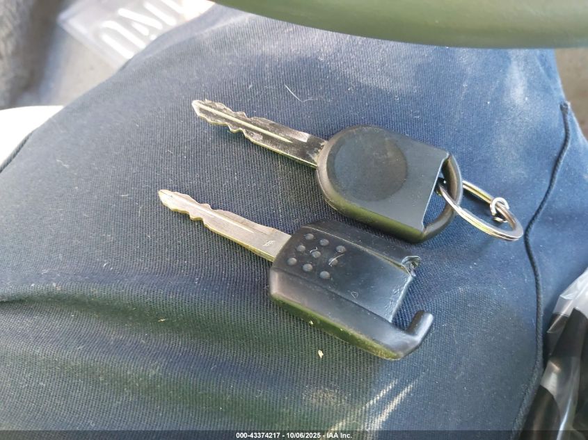 2004 Mercury Grand Marquis Gs VIN: 2MEFM74W94X629056 Lot: 43374217