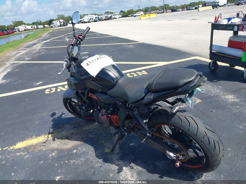 VIN JYARM27E0KA004227 2019 YAMAHA MT07