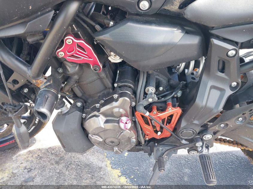 2019 Yamaha Mt07 VIN: JYARM27E0KA004227 Lot: 43374225