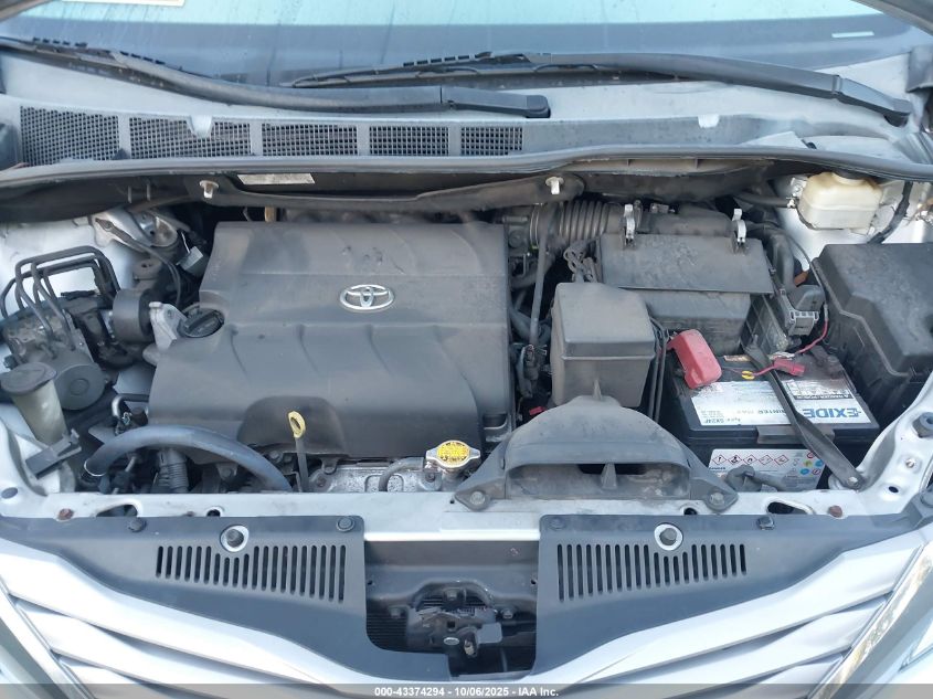 2015 Toyota Sienna Xle 8 Passenger VIN: 5TDYK3DC8FS631121 Lot: 43374294