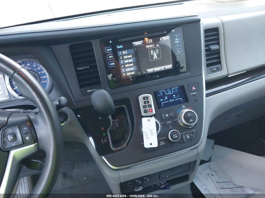 2015 Toyota Sienna Xle 8 Passenger VIN: 5TDYK3DC8FS631121 Lot: 43374294