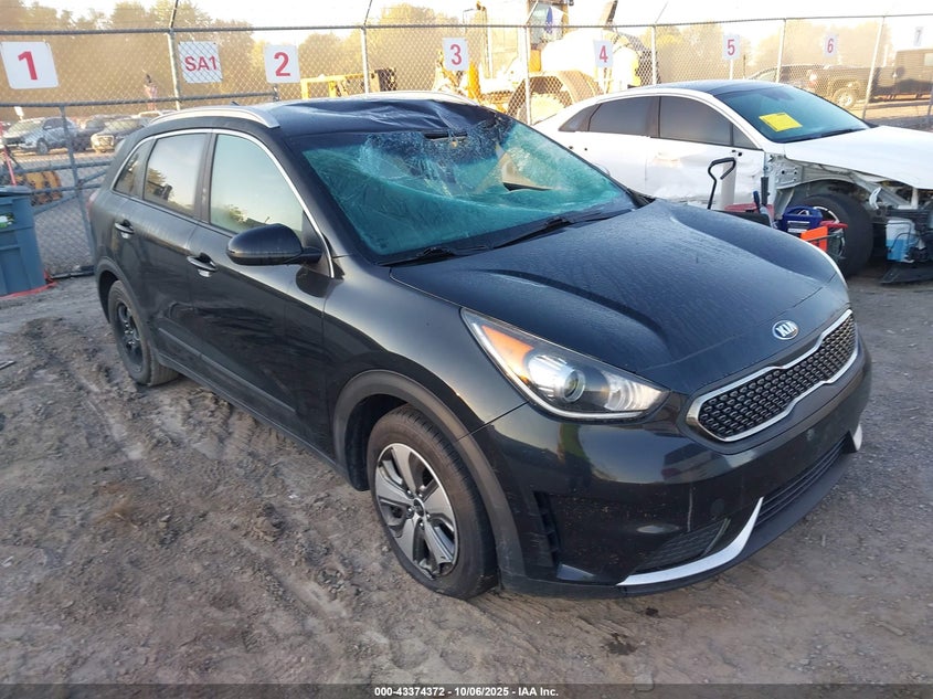 KIA NIRO LX