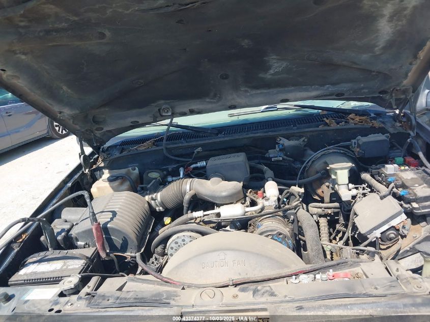 2000 Cadillac Escalade Standard VIN: 1GYEK13R2YR142481 Lot: 43374377