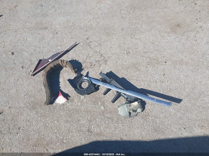 2004 Saturn Ion 2 VIN: 1G8AZ54F94Z126634 Lot: 43374443