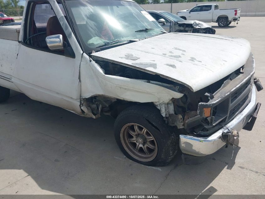 1994 Chevrolet Gmt-400 C1500 VIN: 1GCEC14H6RE136412 Lot: 43374490