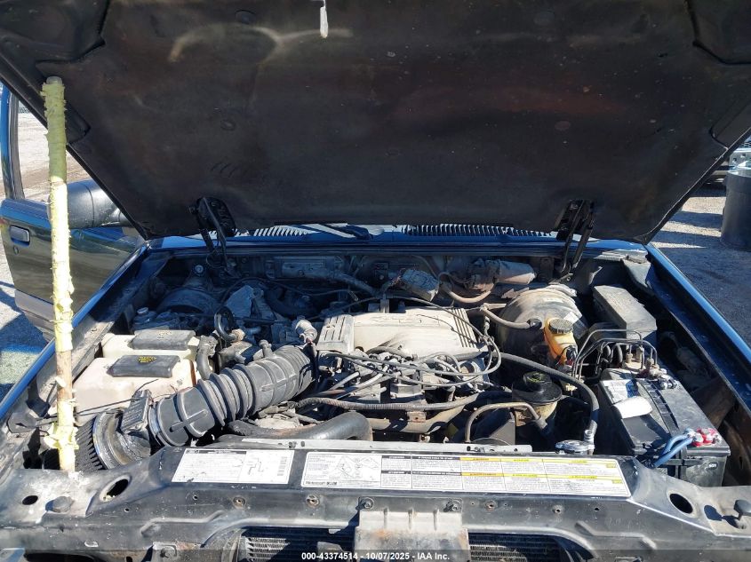 2000 Mercury Mountaineer VIN: 4M2ZU86P8YUJ28581 Lot: 43374514