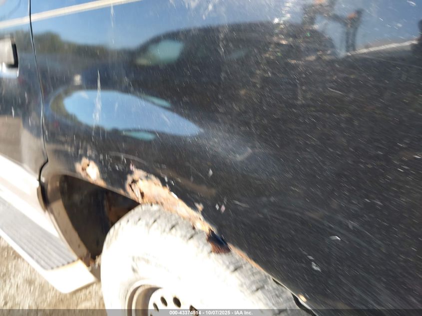 2000 Mercury Mountaineer VIN: 4M2ZU86P8YUJ28581 Lot: 43374514