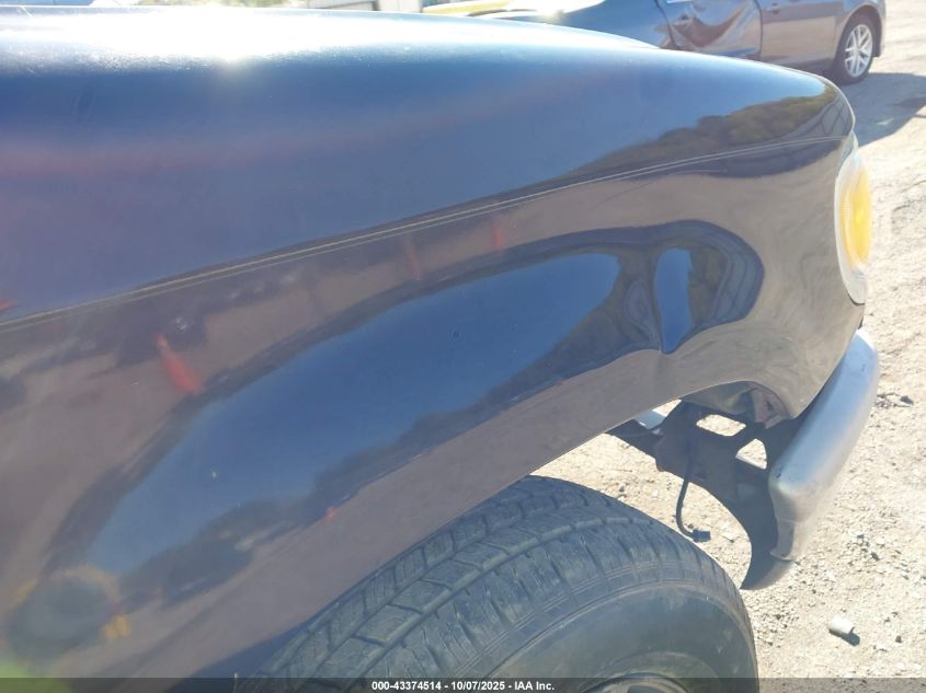 2000 Mercury Mountaineer VIN: 4M2ZU86P8YUJ28581 Lot: 43374514