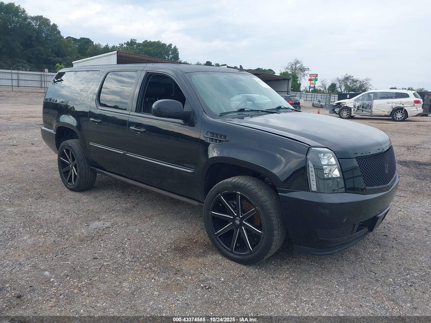 CADILLAC ESCALADE LUXURY
