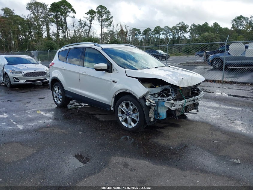 FORD ESCAPE TITANIUM