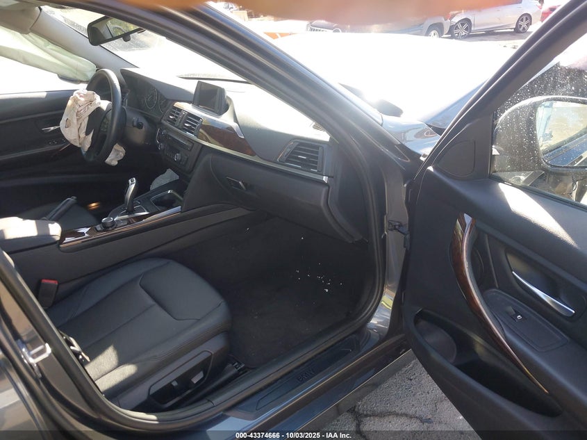 2014 BMW 320I - WBA3B1G52ENS80428