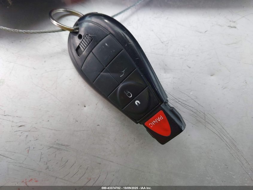 2011 Chrysler Town & Country Touring VIN: 2A4RR5DG5BR704683 Lot: 43374782