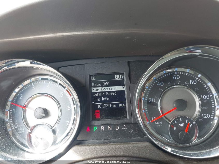 2011 Chrysler Town & Country Touring VIN: 2A4RR5DG5BR704683 Lot: 43374782