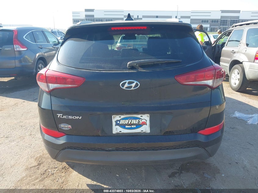 2017 HYUNDAI TUCSON SE PLUS - KM8J33A46HU447768