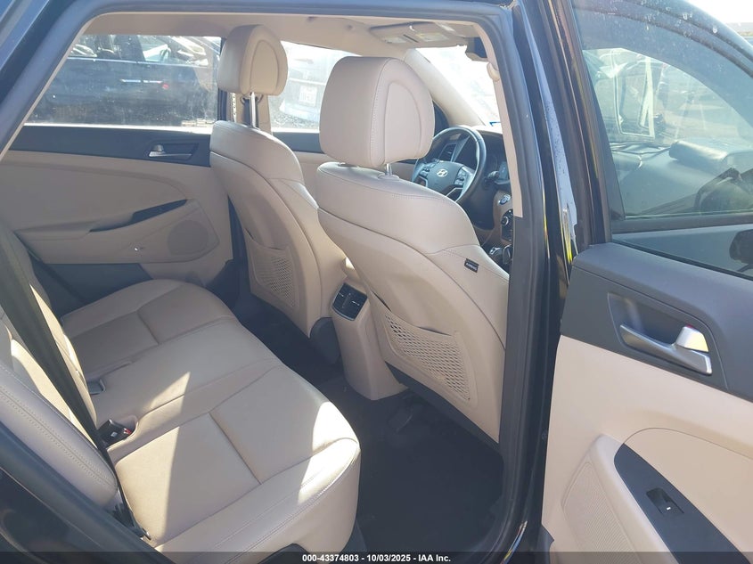 2017 HYUNDAI TUCSON SE PLUS - KM8J33A46HU447768