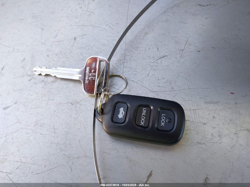 2003 Toyota Matrix Standard VIN: 2T1KR32E33C152065 Lot: 43374918