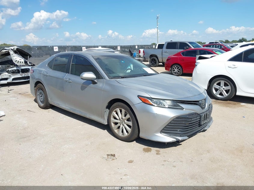 TOYOTA CAMRY LE