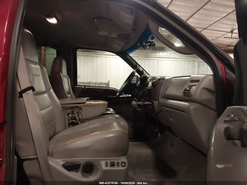 2005 Ford F-350 Lariat/Xl/Xlt VIN: 1FTWW33P55EA11931 Lot: 43375108