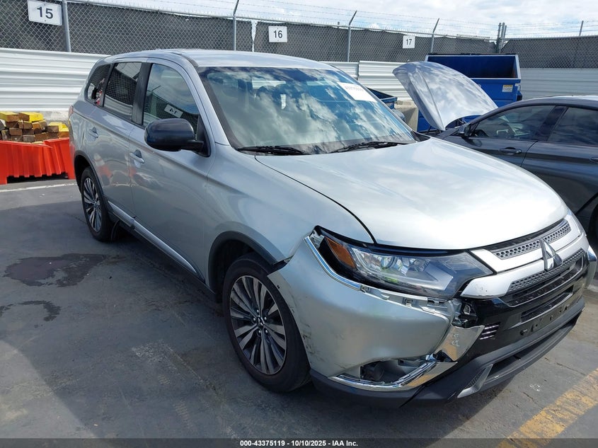 MITSUBISHI OUTLANDER ES 2.4 S-AWC