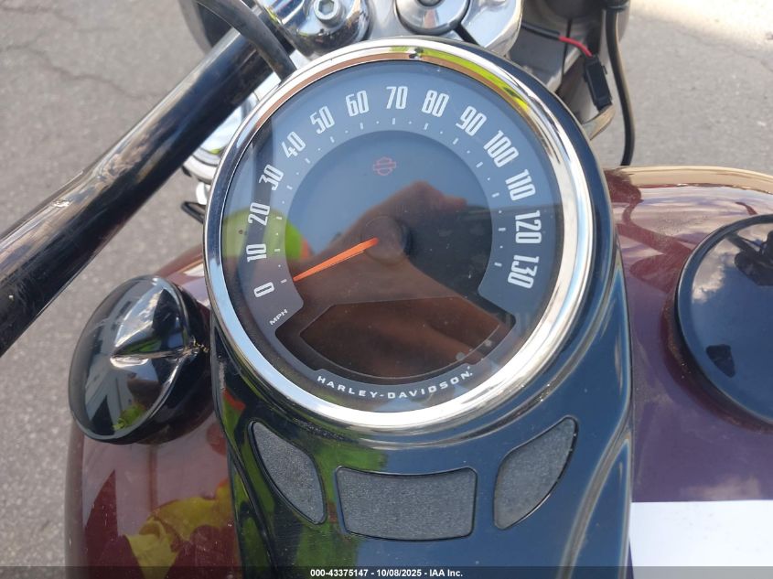 2018 Harley-Davidson Flhcs Heritage Classic 114 VIN: 1HD1YBK17JC074335 Lot: 43375147