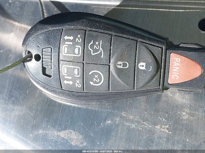 2010 Volkswagen Routan Se VIN: 2V4RW3D17AR272648 Lot: 43375155