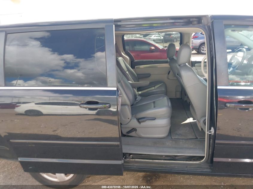 2010 Volkswagen Routan Se VIN: 2V4RW3D17AR272648 Lot: 43375155