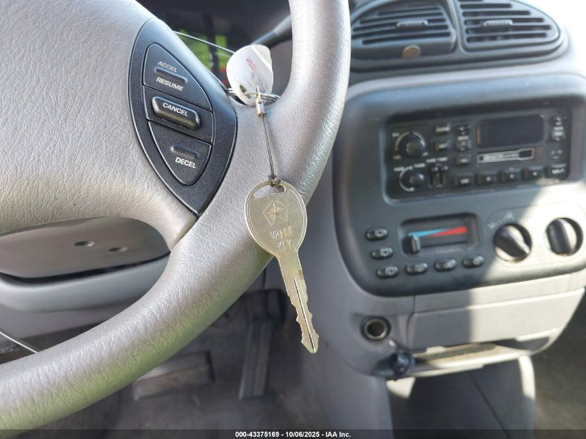 2000 Dodge Caravan VIN: 2B4GP2534YR737578 Lot: 43375169