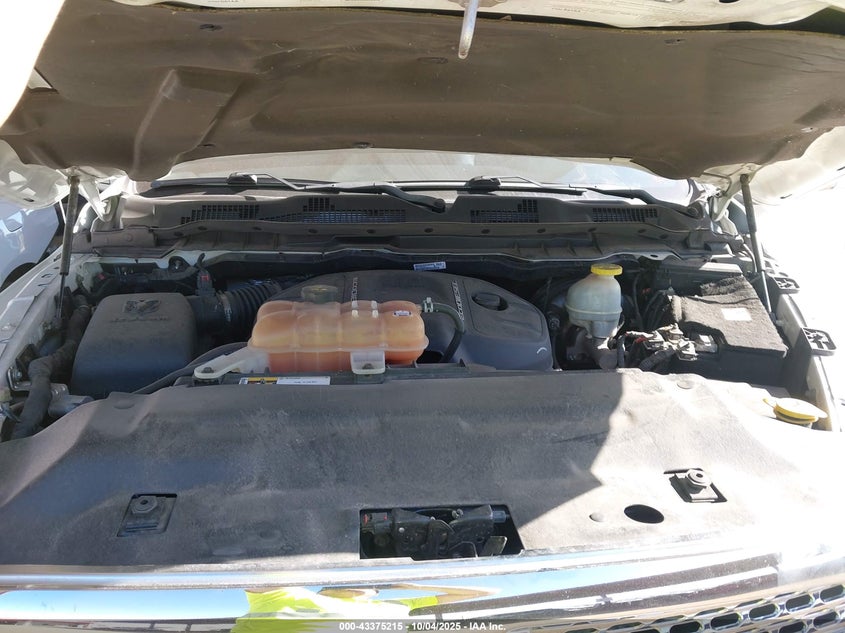 2017 RAM 1500 LARAMIE  4X4 5'7 BOX - 1C6RR7NM4HS875395