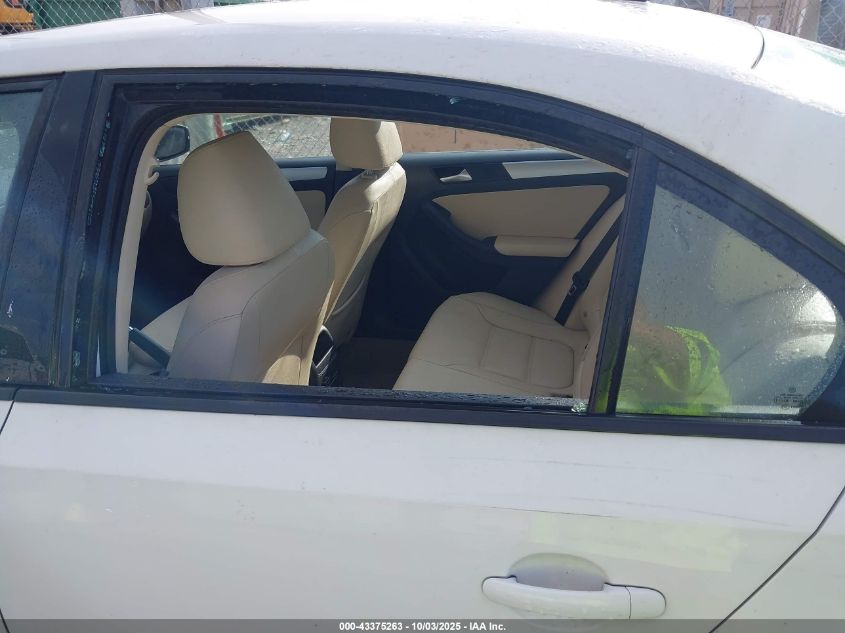 2012 Volkswagen Jetta 2.0L Tdi VIN: 3VWLL7AJ8CM425193 Lot: 43375263