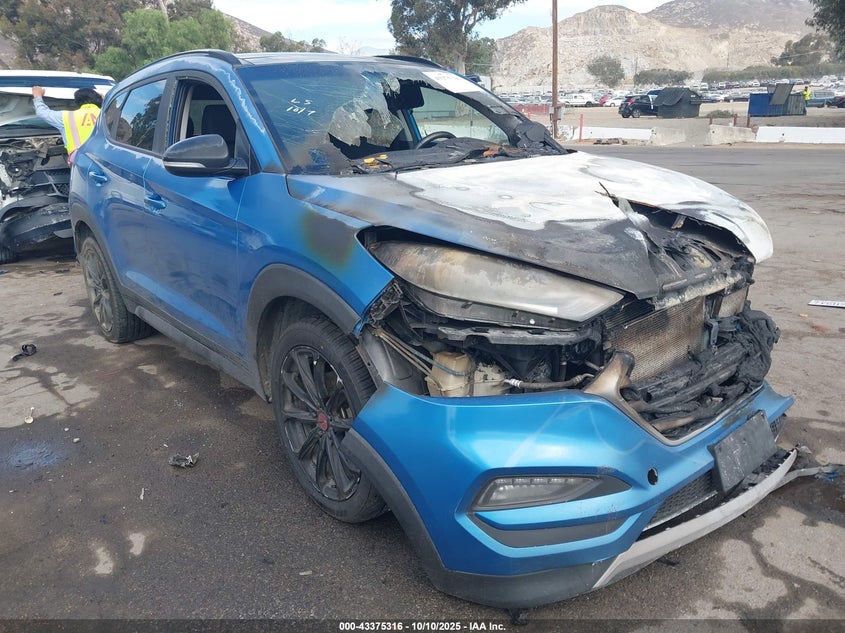 HYUNDAI TUCSON NIGHT