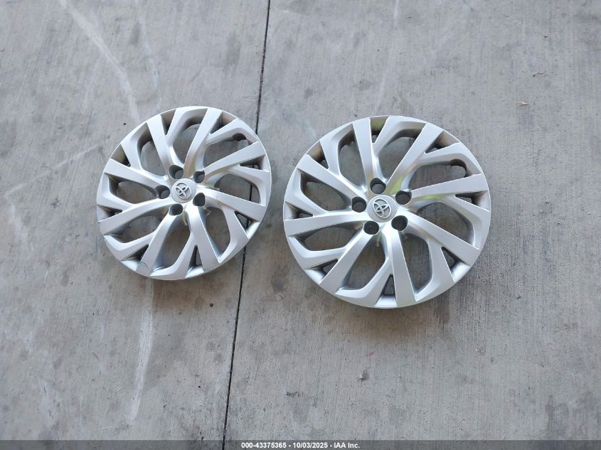 2018 Toyota Corolla Le VIN: 2T1BURHE2JC111349 Lot: 43375365