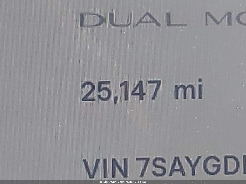 2024 Tesla Model Y Long Range Dual Motor All-Wheel Drive VIN: 7SAYGDEE6RA299129 Lot: 43375428
