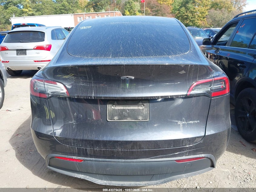 2024 Tesla Model Y Long Range Dual Motor All-Wheel Drive VIN: 7SAYGDEE6RA299129 Lot: 43375428