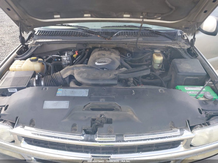 1GNEK13TX1J300675 2001 CHEVROLET TAHOE photo no. 10