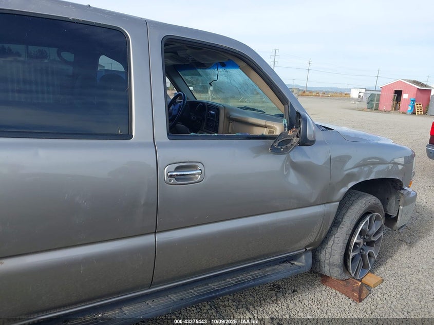 1GNEK13TX1J300675 2001 CHEVROLET TAHOE photo no. 19
