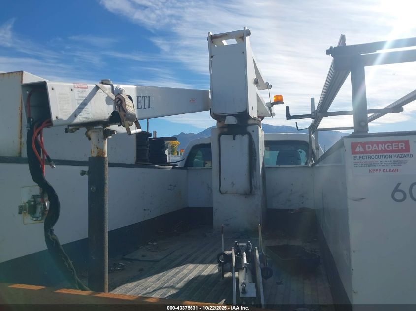 2011 Ford F-450 Chassis Xl VIN: 1FDUF4GY4BEC25946 Lot: 43375631