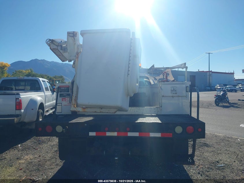 2008 Ford F-450 Chassis Xl/Xlt VIN: 1FDXF47Y08EE41265 Lot: 43375638