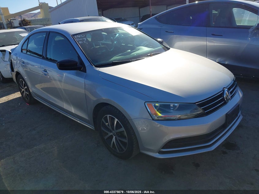 VOLKSWAGEN JETTA 1.4T SE