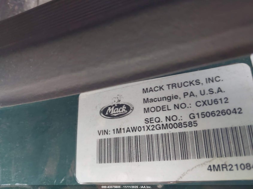 1M1AW01X2GM008585 2016   photo no. 8