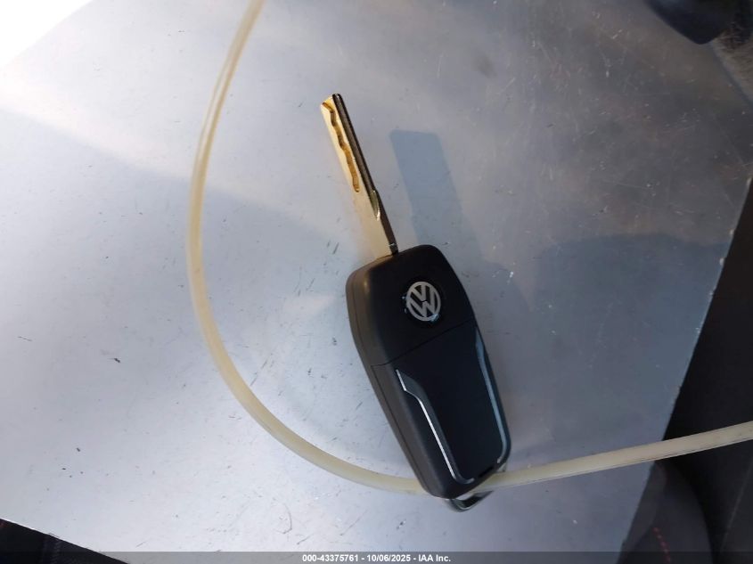 2012 Volkswagen Gti 2-Door VIN: WVWED7AJ1CW320052 Lot: 43375761