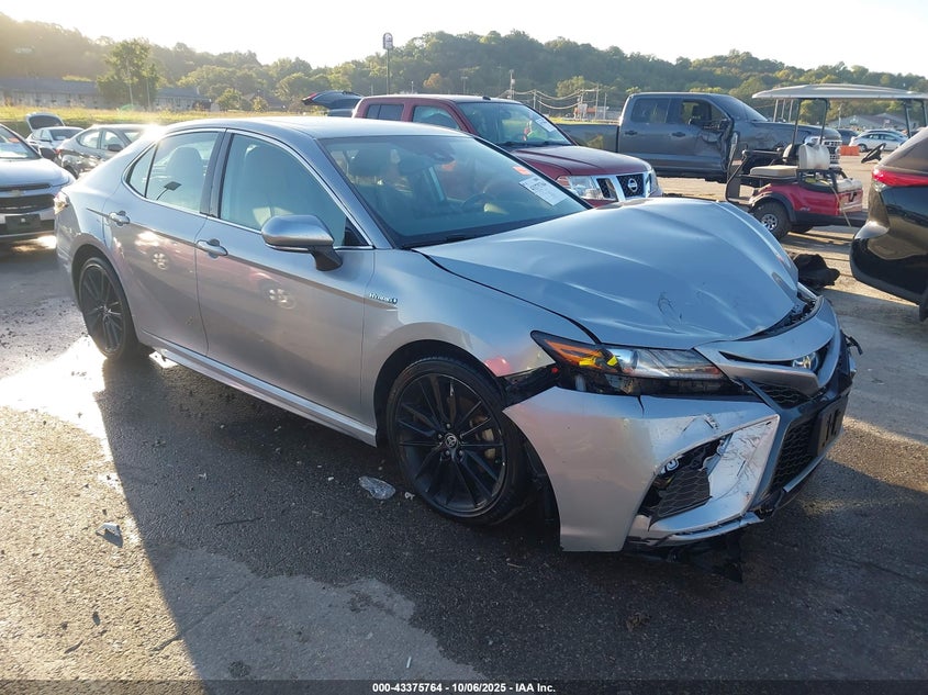 TOYOTA CAMRY HYBRID XSE HYBRID