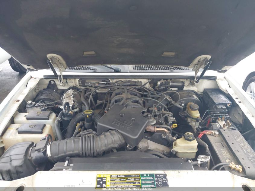 2003 Ford Explorer Sport Trac Xls/Xlt VIN: 1FMZU67E53UB81332 Lot: 43375832