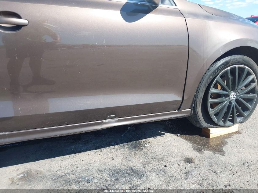 2011 Volkswagen Jetta VIN: 3VWLW21K6BM312750 Lot: 43375858