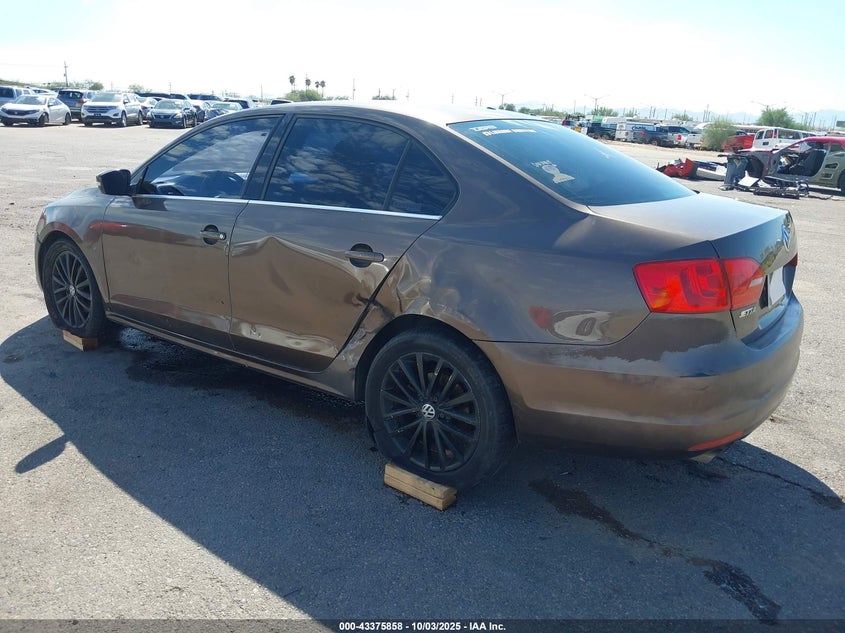 3VWLW21K6BM312750 2011 VOLKSWAGEN JETTA photo no. 3