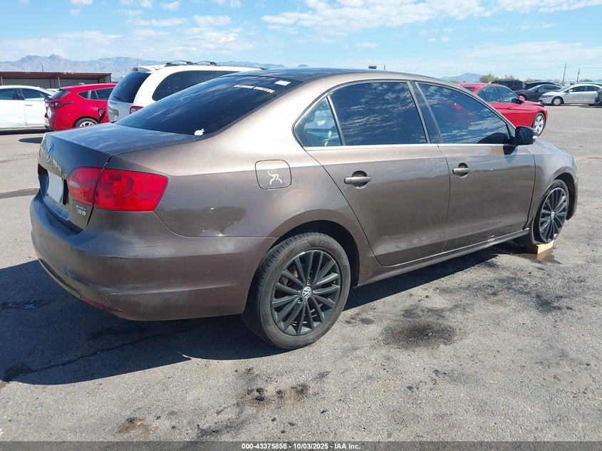3VWLW21K6BM312750 2011 VOLKSWAGEN JETTA photo no. 4